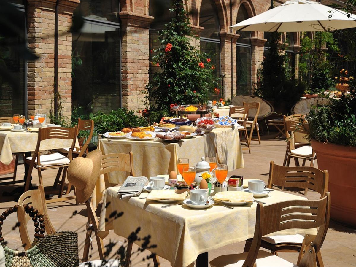 Albergo San Domenico Урбино Экстерьер фото