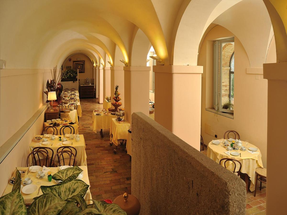 Albergo San Domenico Урбино Экстерьер фото