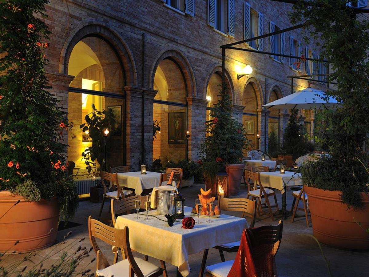 Albergo San Domenico Урбино Экстерьер фото